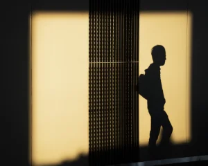 silhouette-person-city